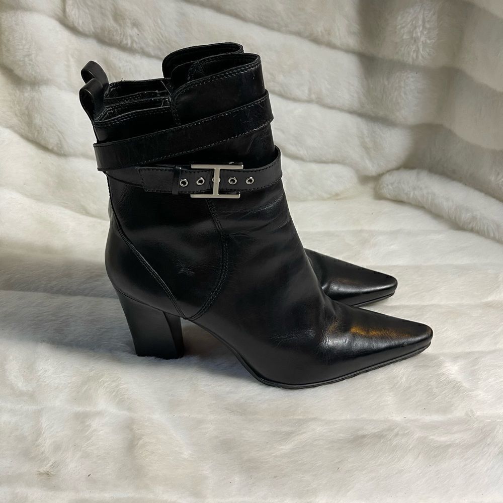 Hilfiger leather black ankle boots pointed toe side zipper straps buckle…